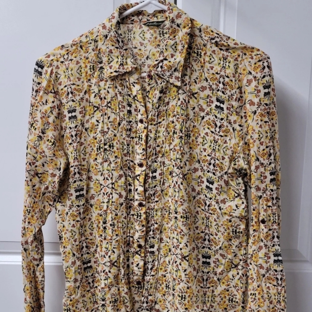 Eddie Bauer Blouse Women's Size: Small CUTEST